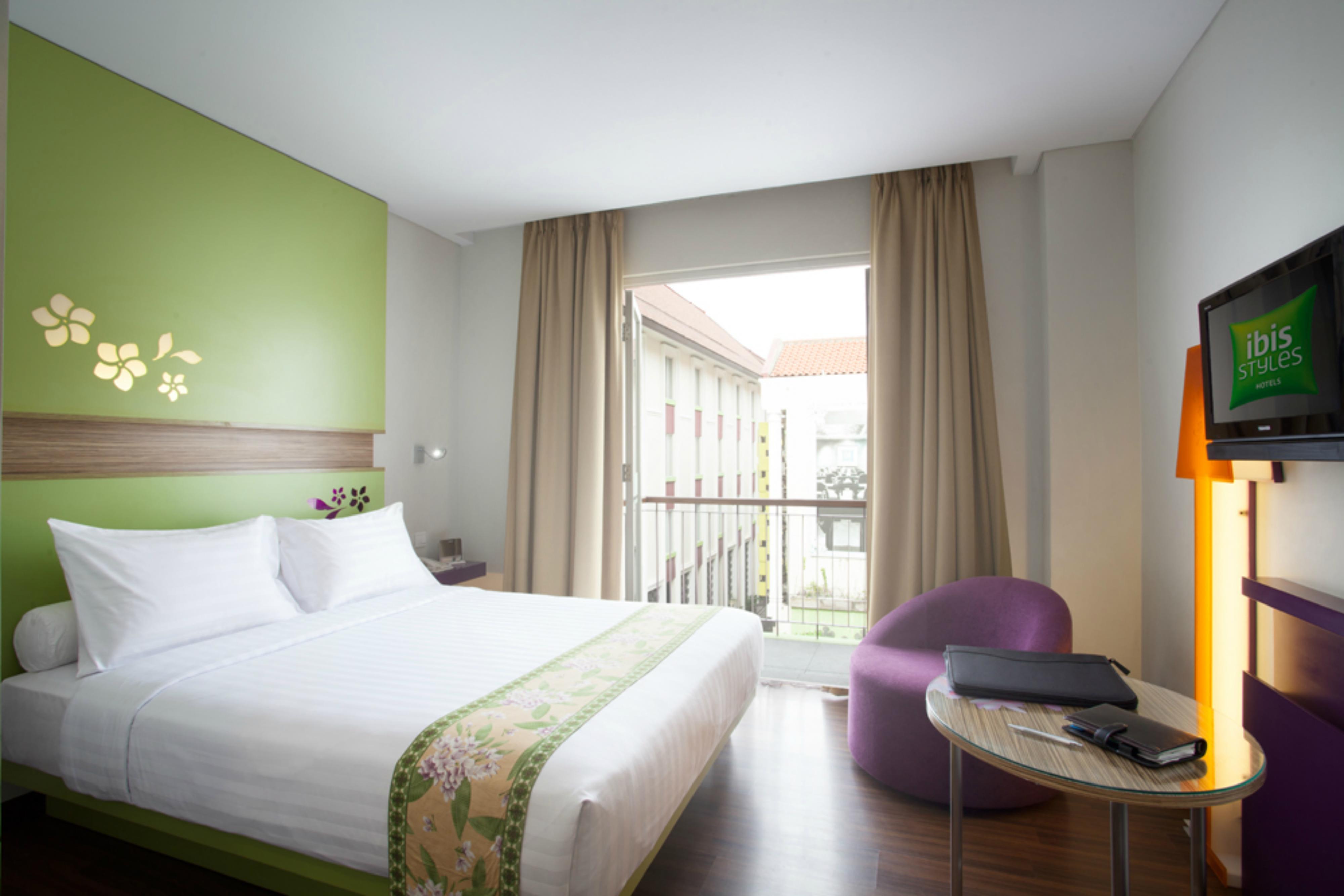 Отель Ibis Styles Bali Denpasar Экстерьер фото