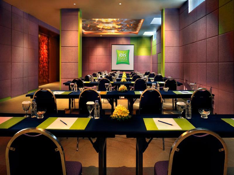 Отель Ibis Styles Bali Denpasar Экстерьер фото
