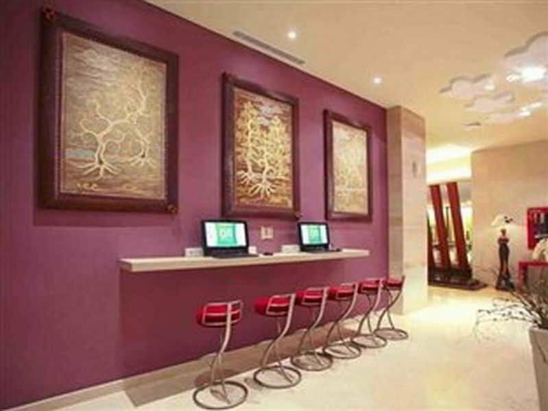 Отель Ibis Styles Bali Denpasar Экстерьер фото